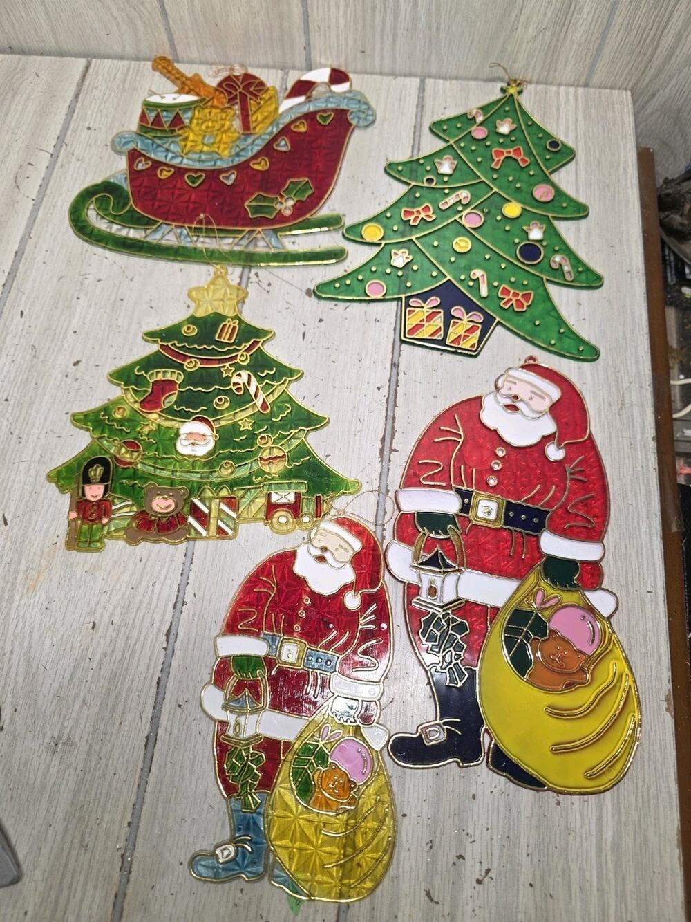 Vintage Christmas Suncatchers Plastic Santa Christmas Tree Sled Lot Of 4 Decor
